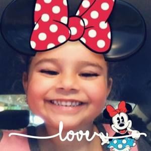 Meet your Posher, Moraima